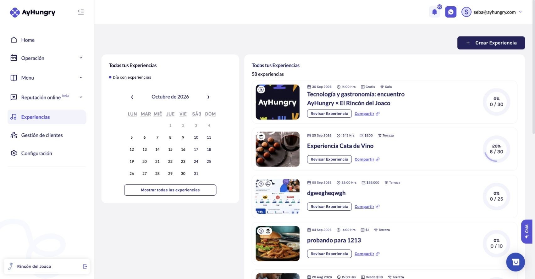 Calendario y tarjetas de experiencias con acceso al detalle.